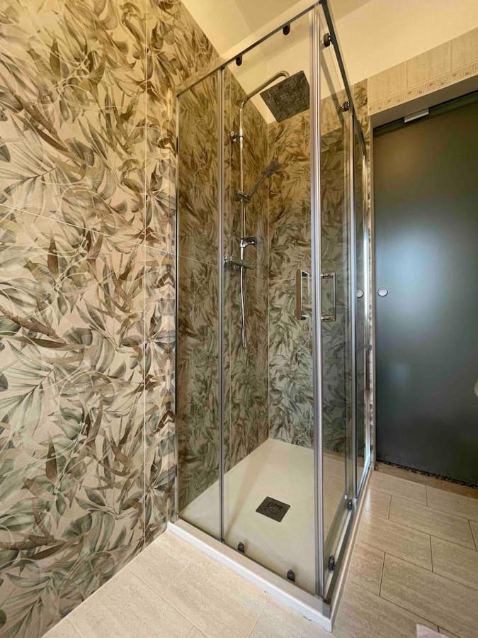 Lotus Home Eleganza E Accoglienza A Мантуя Экстерьер фото